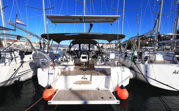 Bavaria C42 Style Lizzy