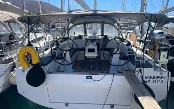 Bavaria C42 Blackberry