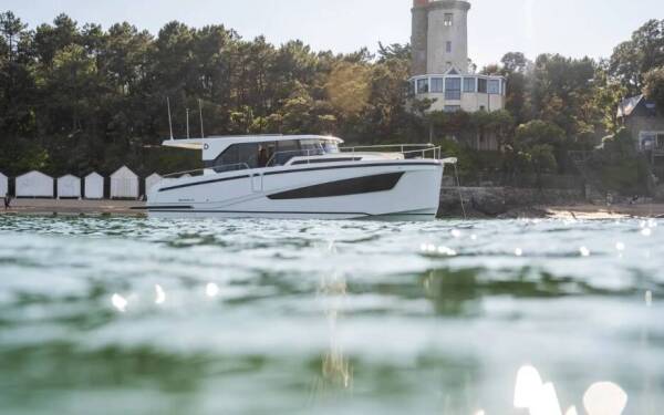 Delphia 10 Sedan Summer Kiss