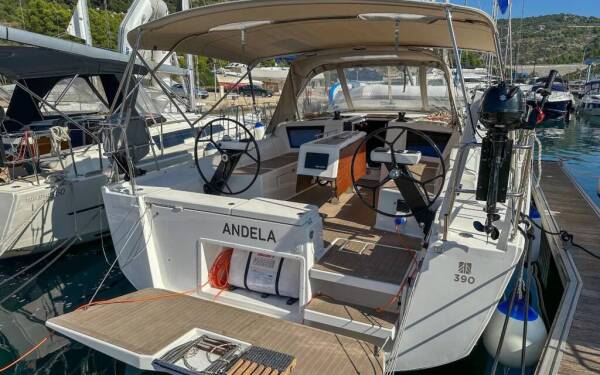 Dufour 390 GL Andela