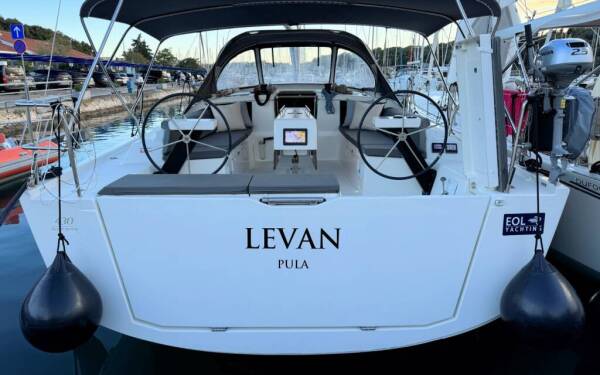 Dufour 430 GL Levan