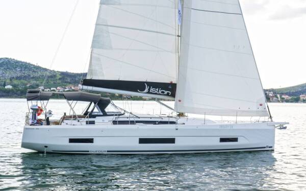 Dufour 470 First Secret