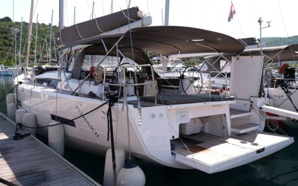 Dufour 560 GL Petrovich