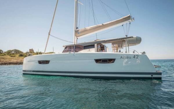 Fountaine Pajot Astrea 42 Shangri-La