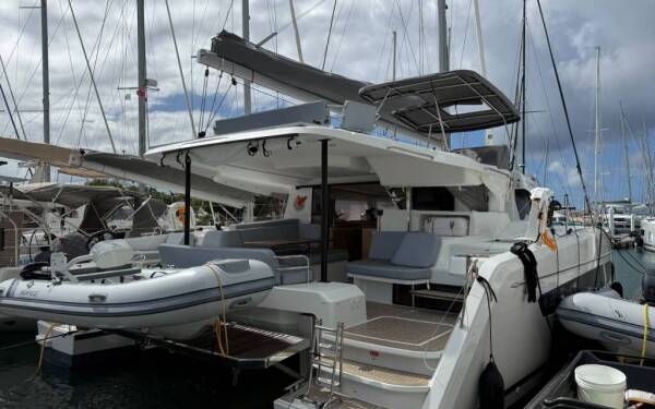 Fountaine Pajot FP 44 Maestro Scarlet Ibis II