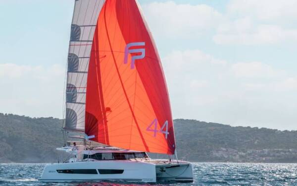 Fountaine Pajot FP 44 Quatuor NEWTON'S CRADLE
