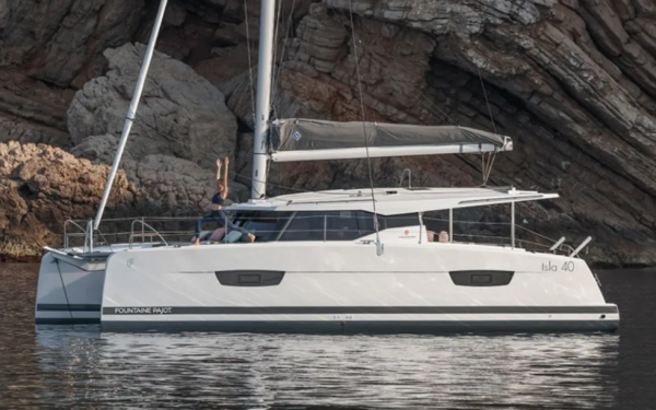 Fountaine Pajot Isla 40 Kebitree