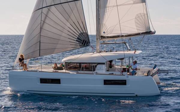 Lagoon 40 Aello