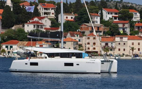 Lagoon 42 Futuna Lima