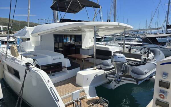 Lagoon 50 Sail La Vie