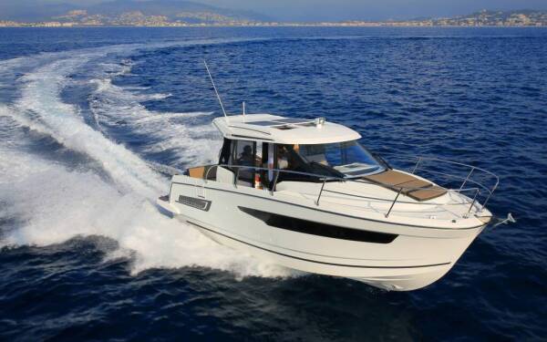 Merry Fisher 895 Offshore Salty Kiss