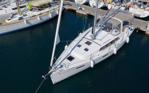 Oceanis 41.1 Sail Orion