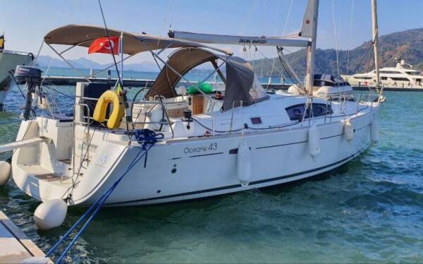 Oceanis 43 Rhapsody