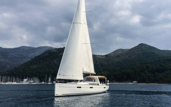 Oceanis 45 Mambo 1