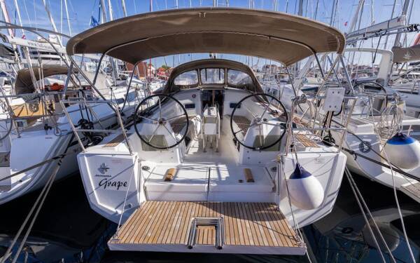 Sun Odyssey 349 Grape