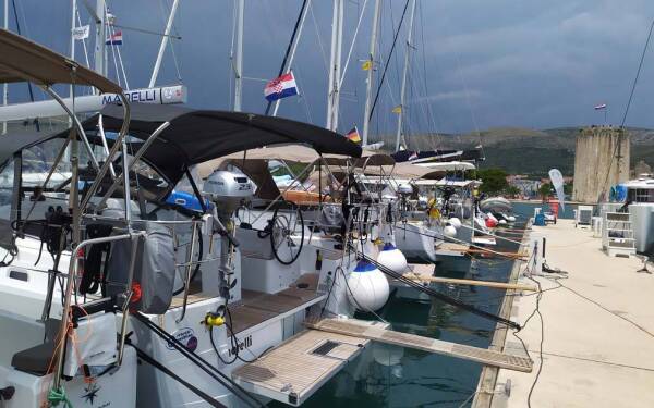 Sun Odyssey 410 Marelli