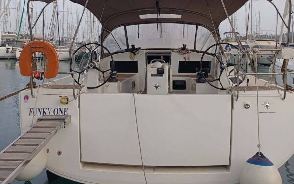 Sun Odyssey 440 Funky One